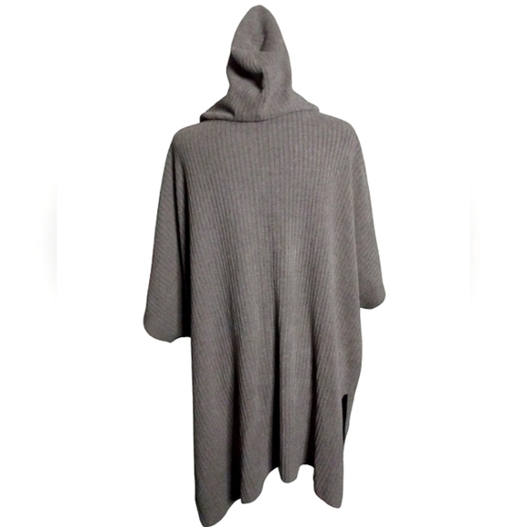 Barefoot Dreams Cozy Chic Ultra Lite Zip Up Hooded Poncho Top Gray Size Medium - Picture 4 of 8